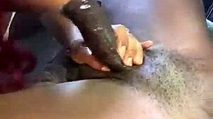 गंदे किशोर ने पीओवी में बड़ा काला लंड निगल लिया