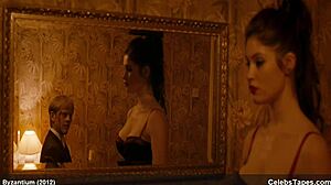 Sexy Gemma Arterton in einem Solo-Masturbationsvideo