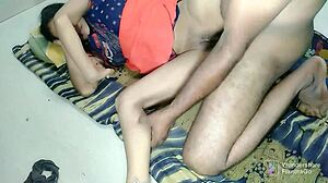 Amatør indisk teenager får sin fisse slikket og knullet af sin stedsøster