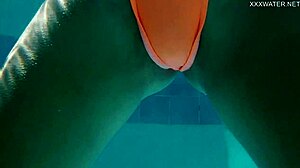 لاعبة الجمباز الأوروبية ميكا تعرض مرونتها في أداء مذهل تحت الماء