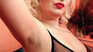 Video femdom POV cu blonde curbate de la Humiliatrix Arya Grander