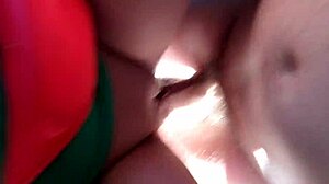 Aranyos amatőr meleg pár élvezi a szabadtéri szexet a házi videóban