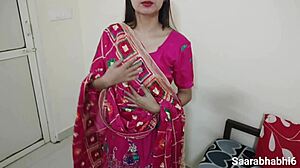 Intialainen ex-tyttöystävä nauttii intensiivisestä anaali- ja tissileikistä poikaystävänsä ison kyrvän kanssa hindissä