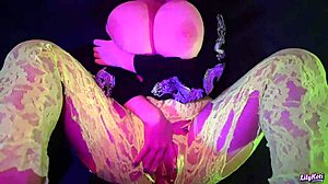Анимирано гърдо маце Лиликоти в POV действие с щастлива двойка