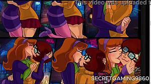 Daphnes gepassioneerde likken van Velmas strakke kontgaatje in een lesbische ontmoeting met Halloween-thema