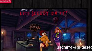 Daphnes leidenschaftliches Lecken von Velmas engem Poloch bei einer Halloween-Lesbenbegegnung