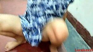Desi bhabi blir nede og skitten i en hjemmelaget video